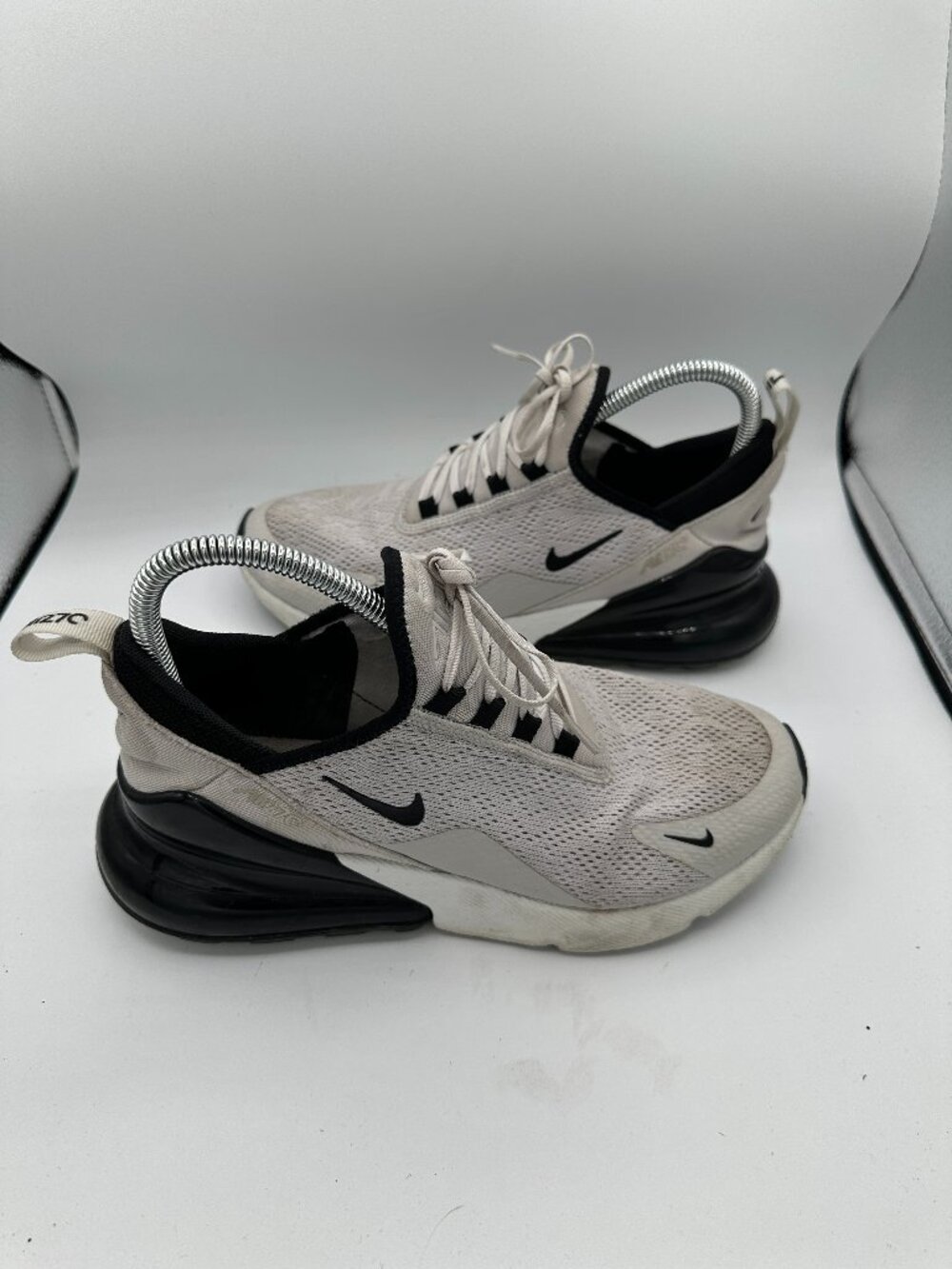 Nike Women's Air Max 270 Sneakers Vast Grey/Black Size 8.5